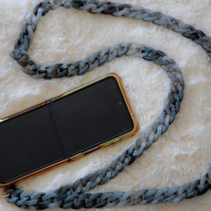 Attache téléphone